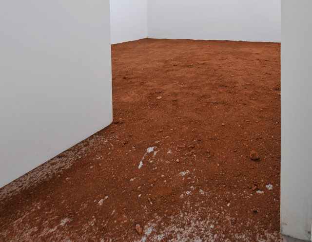 Lydia Ourahmane. p.H 8.7, 2015. Fertile soil smuggled from Medea, Algeria. Installation view Ellis King, Dublin, 2015. Courtesy the artist.